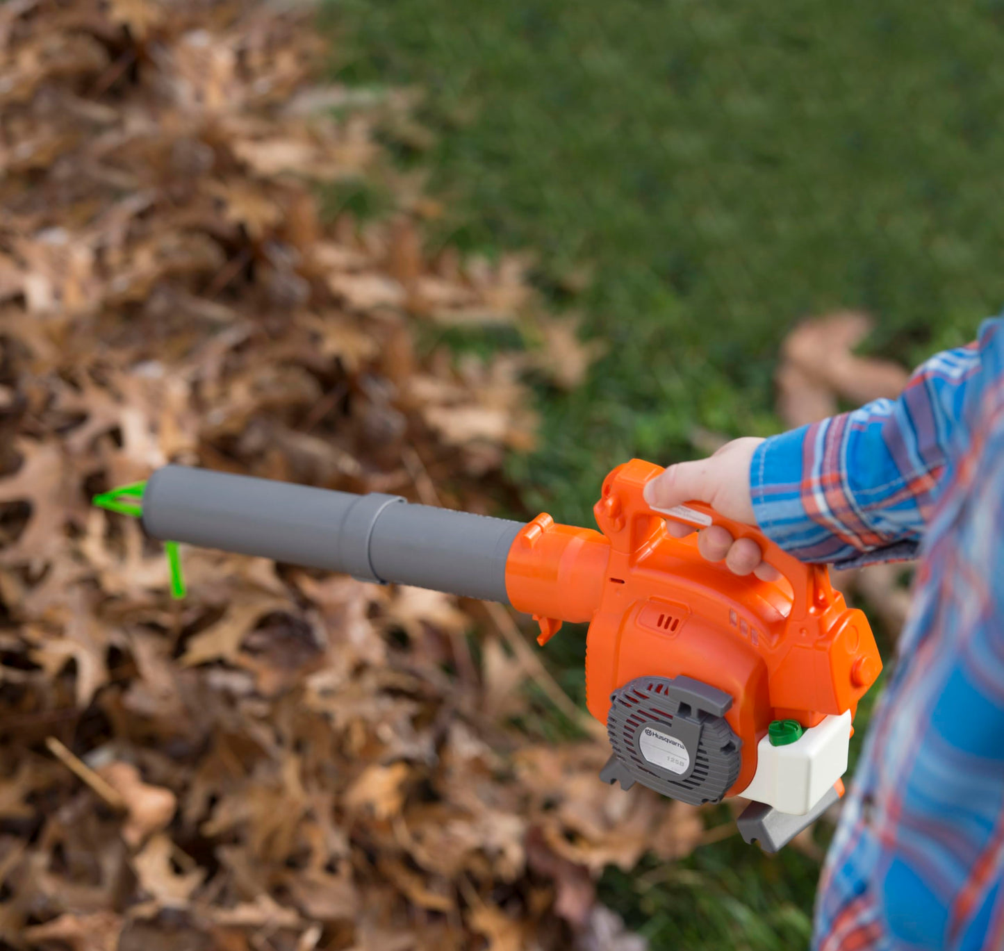 Husqvarna 125B Toy Leaf Blower, Light-Up Engine Makes Noise and Blows Out Real Air, Toddler Toys for Ages 3 and Up, Plastic, Orange/Gray, 589746402