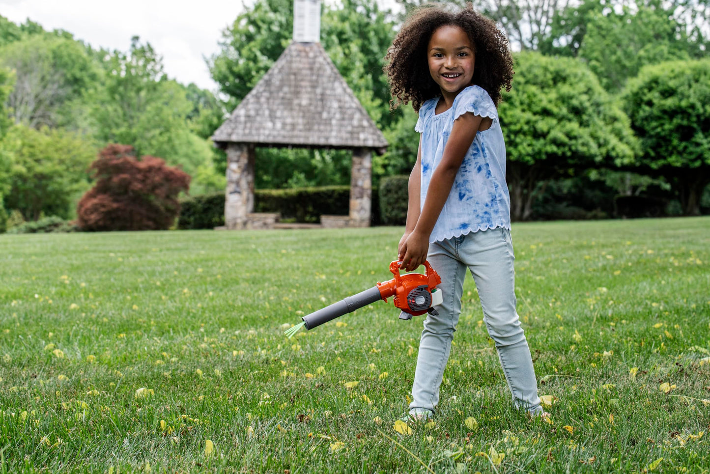 Husqvarna 125B Toy Leaf Blower, Light-Up Engine Makes Noise and Blows Out Real Air, Toddler Toys for Ages 3 and Up, Plastic, Orange/Gray, 589746402