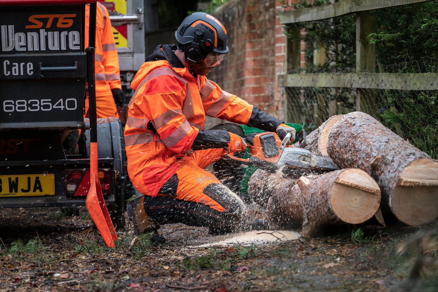 Husqvarna 540iXP 14 Inch 40V Battery Powered Cordless Chainsaw, Rear Handle, Battery and Charger Not Included